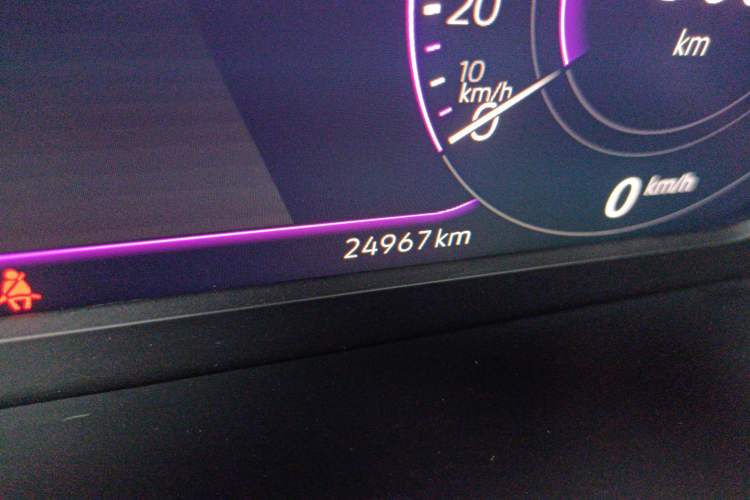 Used Volkswagen Tayron X 2023 380TSI Four-Wheel Drive Flagship Smart Edition Odometer Close Up