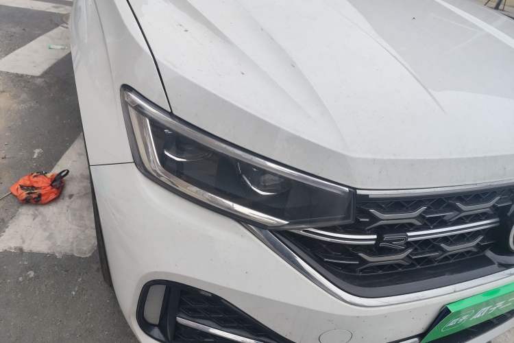 Used Volkswagen Tayron X 2023 330TSI Two-Wheel-Drive Prestige High-Energy Version Right Front Headlight
