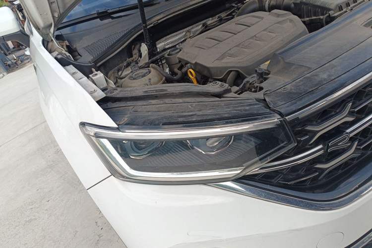 Used Volkswagen Tayron X 2023 330TSI Two-Wheel-Drive Prestige High-Energy Version Right Front Headlight