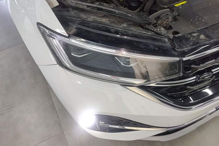 Used Volkswagen Tayron X 2023 330TSI Two-Wheel-Drive Prestige High-Energy Version Right Front Headlight