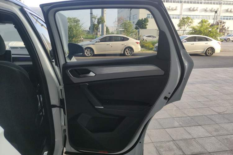 Used Volkswagen Tayron X 2023 330TSI Two-Wheel-Drive Flagship Smart Edition Right Rear Door Interior