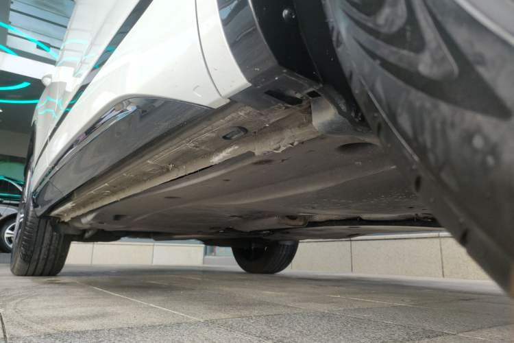 Used Volkswagen Tayron X 2023 330TSI Two-Wheel-Drive Flagship Smart Edition Right Side Sill