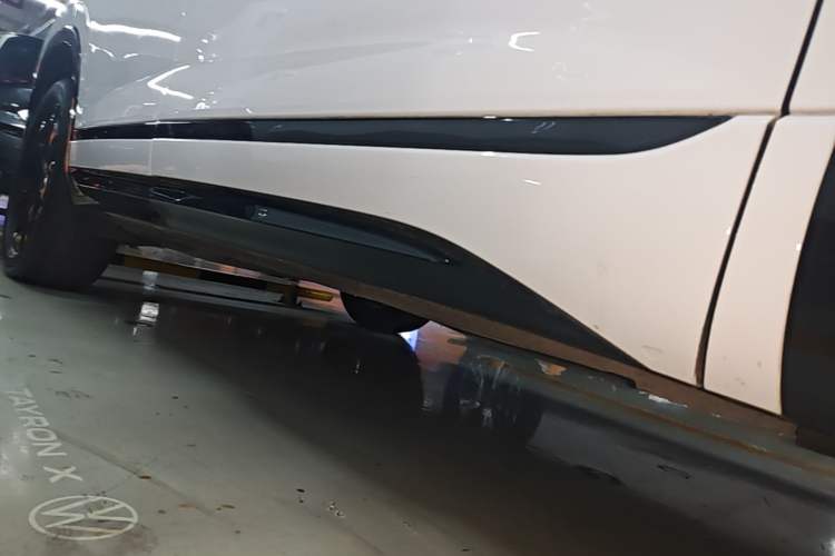 Used Volkswagen Tayron X 2023 330TSI Two-Wheel-Drive Prestige High-Energy Version Right Side Sill