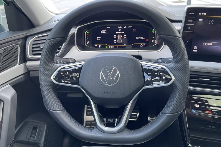 Used Volkswagen Tayron X 2023 330TSI Two-Wheel-Drive Prestige High-Energy Version Steering Wheel