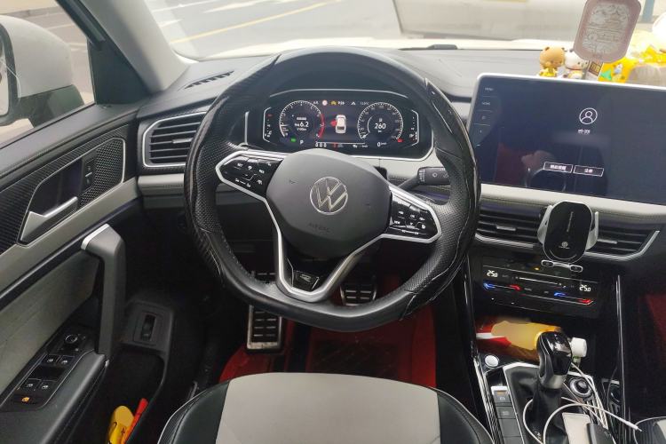 Used Volkswagen Tayron X 2023 330TSI Two-Wheel-Drive Prestige High-Energy Version Steering Wheel
