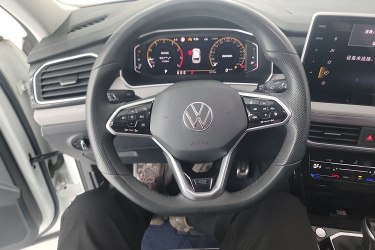 Used Volkswagen Tayron X 2023 330TSI Two-Wheel-Drive Prestige High-Energy Version Steering Wheel
