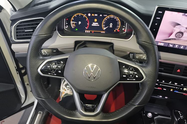 Used Volkswagen Tayron X 2023 330TSI Two-Wheel-Drive Prestige High-Energy Version Steering Wheel
