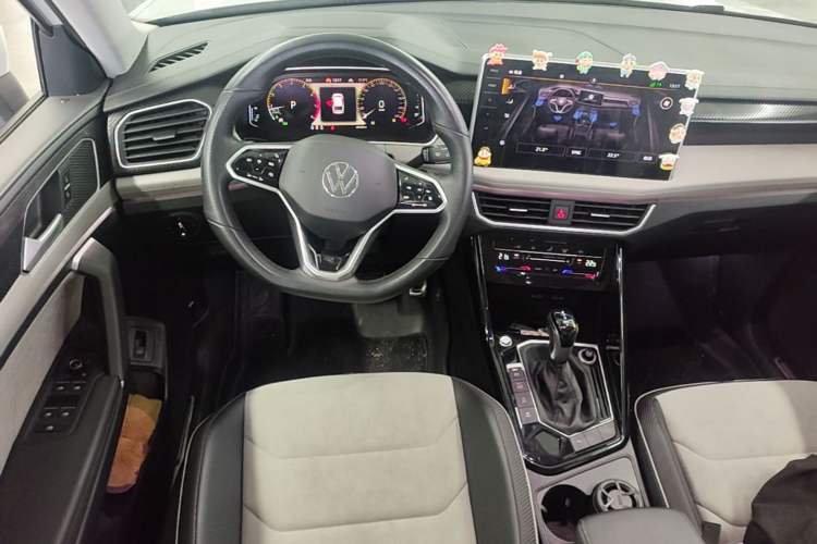 Used Volkswagen Tayron X 2023 330TSI Two-Wheel-Drive Prestige High-Energy Version Steering Wheel