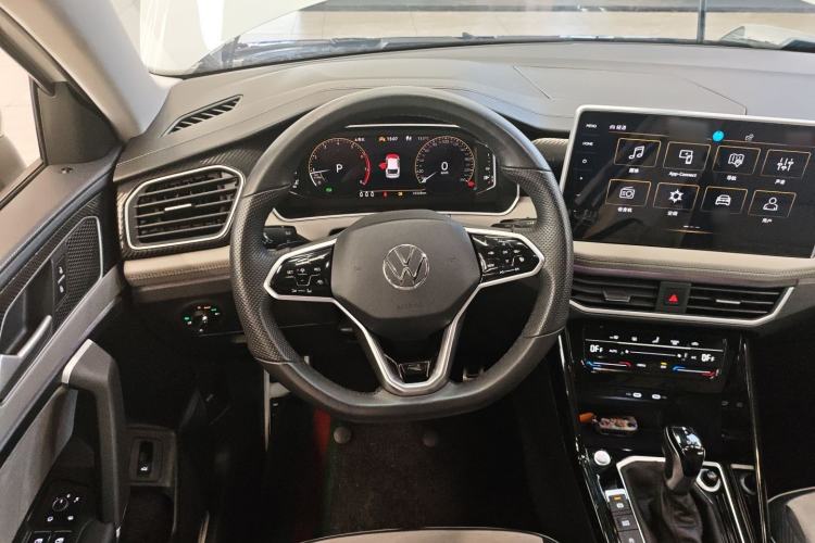 Used Volkswagen Tayron X 2023 330TSI Two-Wheel-Drive Prestige High-Energy Version Steering Wheel