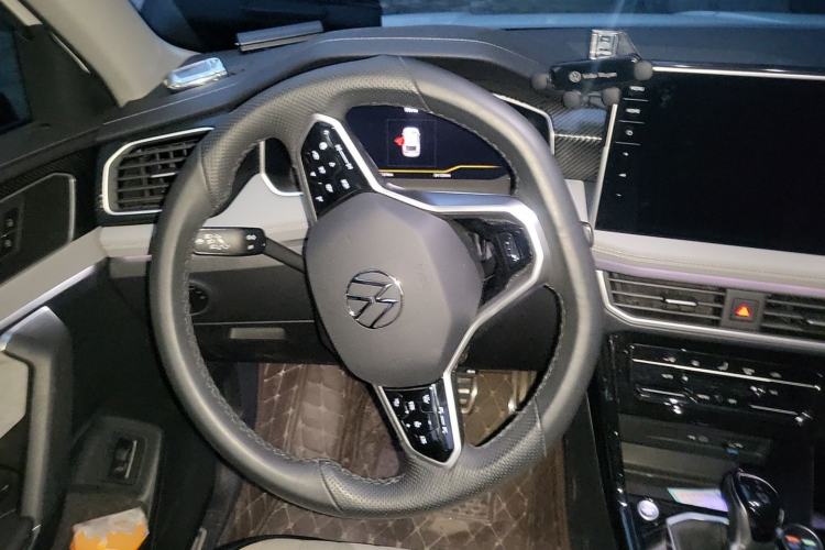 Used Volkswagen Tayron X 2023 330TSI Two-Wheel-Drive Prestige High-Energy Version Steering Wheel