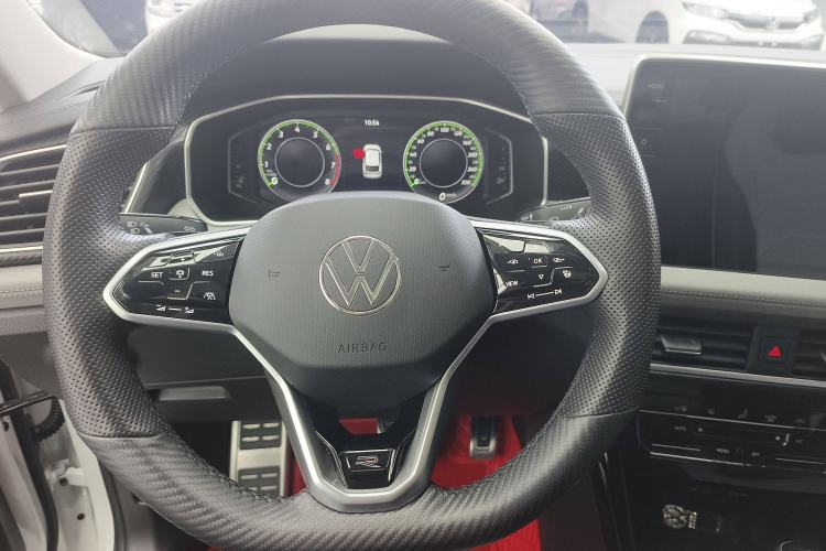 Used Volkswagen Tayron X 2023 330TSI Two-Wheel-Drive Prestige High-Energy Version Steering Wheel