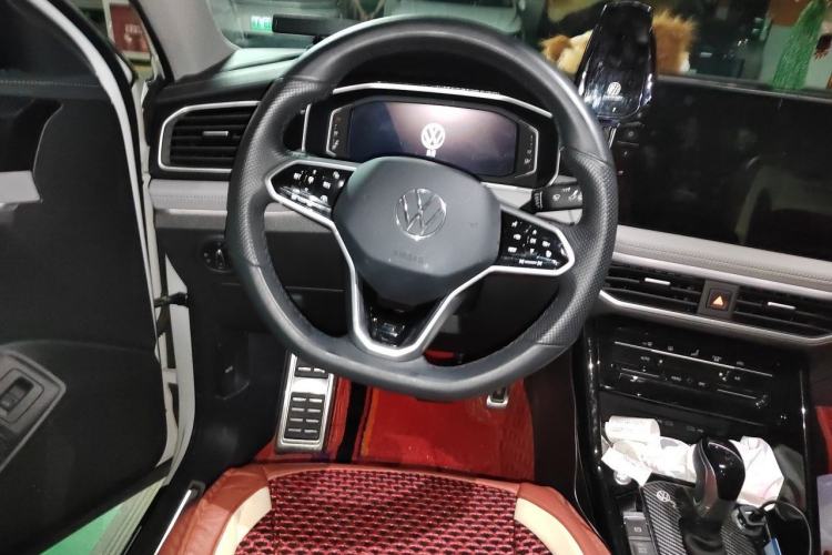 Used Volkswagen Tayron X 2023 330TSI Two-Wheel-Drive Prestige High-Energy Version Steering Wheel