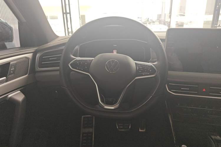 Used Volkswagen Tayron X 2023 330TSI Two-Wheel-Drive Flagship Smart Edition Steering Wheel