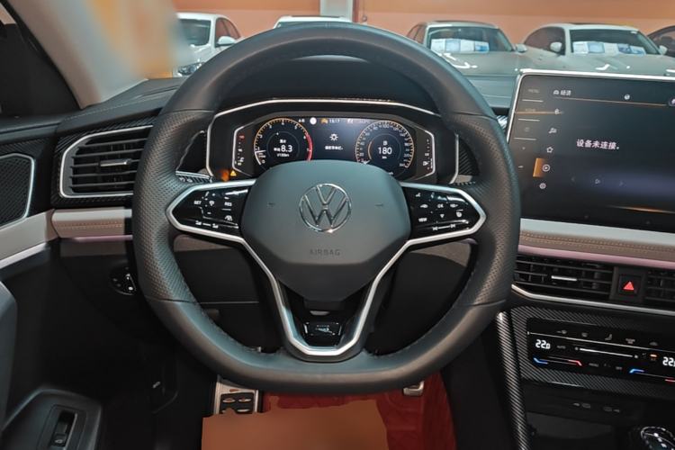 Used Volkswagen Tayron X 2023 330TSI Two-Wheel-Drive Prestige High-Energy Version Steering Wheel
