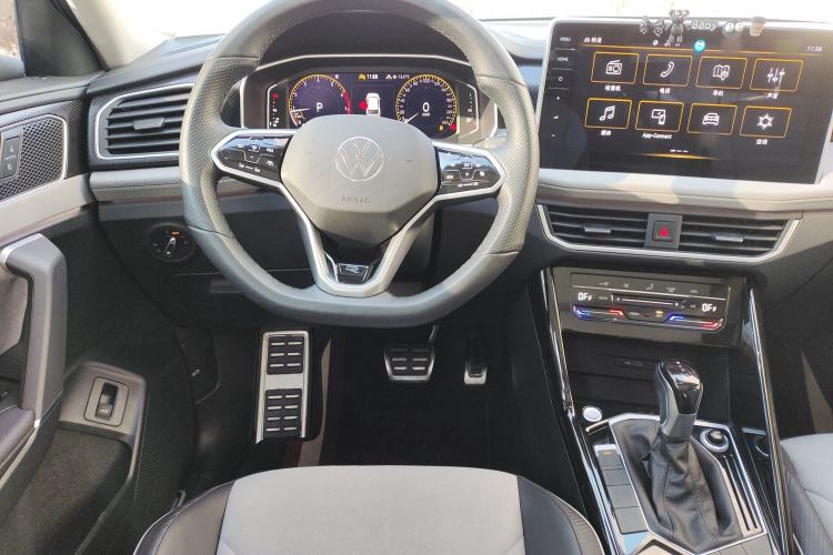 Used Volkswagen Tayron X 2023 330TSI Two-Wheel-Drive Prestige High-Energy Version Steering Wheel