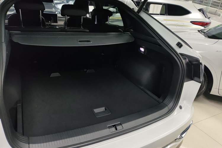 Used Volkswagen Tayron X 2023 330TSI Two-Wheel-Drive Flagship Smart Edition Trunk