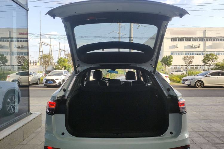 Used Volkswagen Tayron X 2023 330TSI Two-Wheel-Drive Flagship Smart Edition Trunk