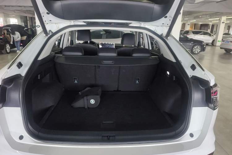 Used Volkswagen Tayron X 2023 330TSI Two-Wheel-Drive Prestige High-Energy Version Trunk