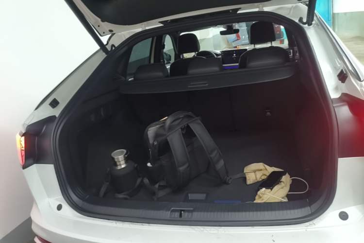 Used Volkswagen Tayron X 2023 Revised 380TSI Four-Wheel Drive Flagship Smart Edition Trunk
