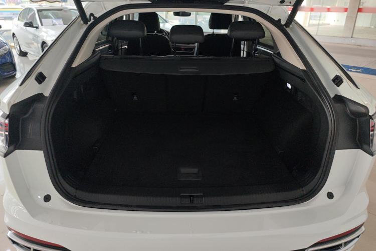 Used Volkswagen Tayron X 2023 330TSI Two-Wheel-Drive Prestige High-Energy Version Trunk