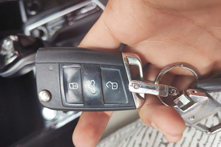 Used Volkswagen Tayron X 2023 330TSI Two-Wheel-Drive Prestige High-Energy Version Vehicle Key