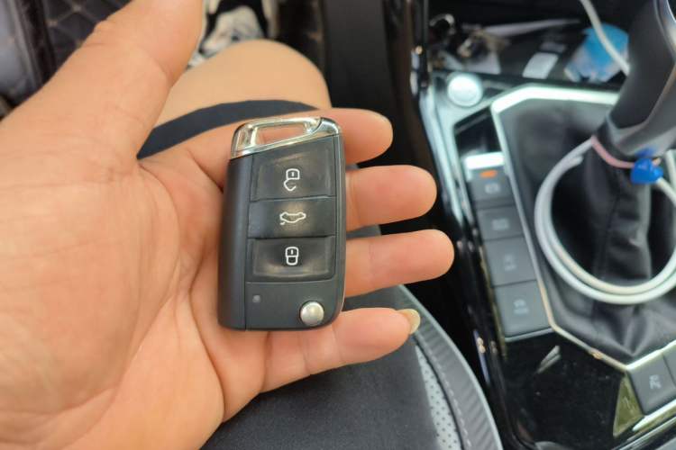 Used Volkswagen Tayron X 2023 330TSI Two-Wheel-Drive Flagship Smart Edition Vehicle Key
