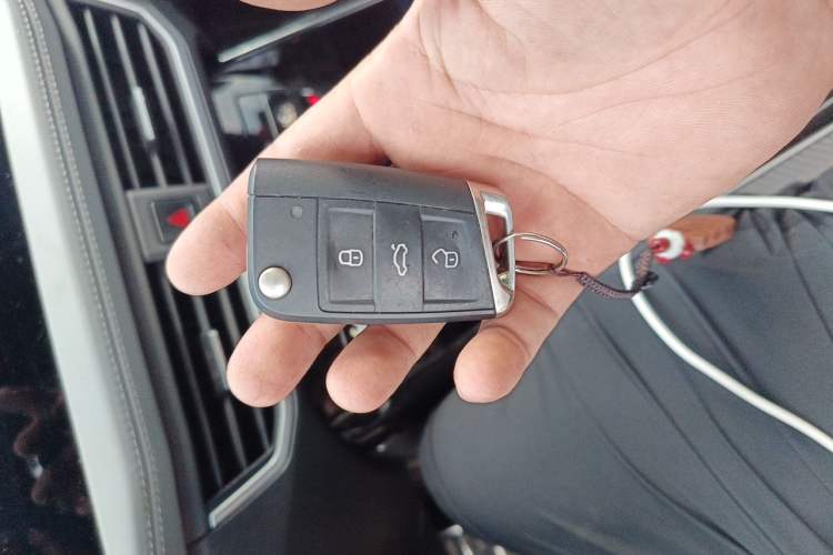 Used Volkswagen Tayron X 2023 330TSI Two-Wheel-Drive Prestige High-Energy Version Vehicle Key