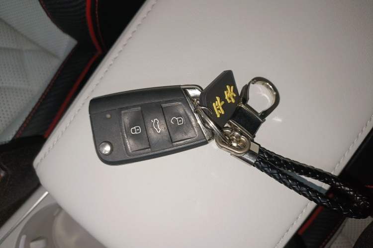 Used Volkswagen Tayron X 2023 330TSI Two-Wheel-Drive Flagship Smart Edition Vehicle Key