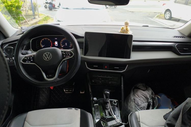 Used Volkswagen Tayron X 2024 330TSI Two-Wheel-Drive Prestige High-Energy Edition Center Console