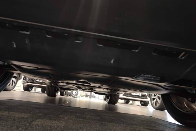 Used Volkswagen Tayron X 2024 330TSI Two-Wheel-Drive Prestige High-Energy Edition Chassis Front