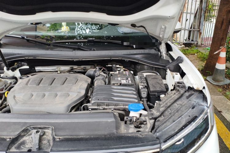 Used Volkswagen Tayron X 2024 330TSI Two-Wheel-Drive Prestige High-Energy Edition Engine Bay Left