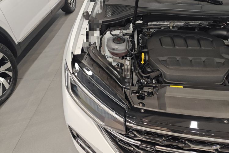 Used Volkswagen Tayron X 2024 330TSI Two-Wheel-Drive Prestige High-Energy Edition Engine Bay Right