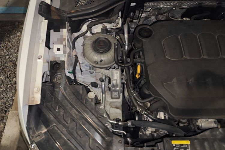 Used Volkswagen Tayron X 2024 330TSI Two-Wheel-Drive Prestige High-Energy Edition Engine Bay Right