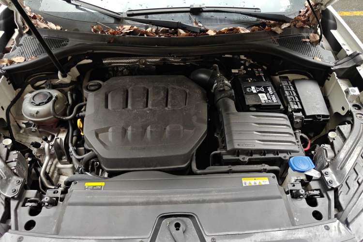 Used Volkswagen Tayron X 2024 330TSI Two-Wheel-Drive Prestige High-Energy Edition Engine Bay