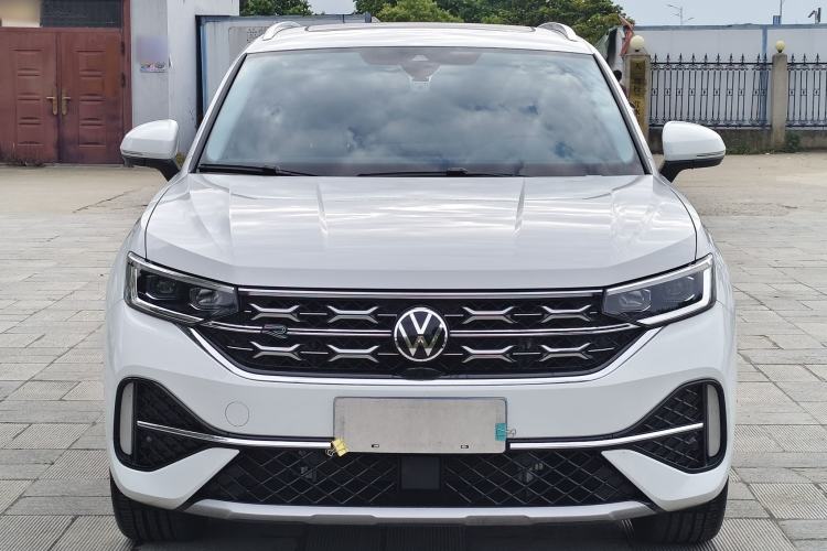 Used Volkswagen Tayron X 2024 330TSI Two-Wheel-Drive Prestige High-Energy Edition Exterior 1