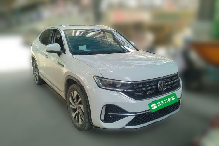 Used Volkswagen Tayron X 2024 330TSI Two-Wheel-Drive Prestige High-Energy Edition Front Right 45 Deg
