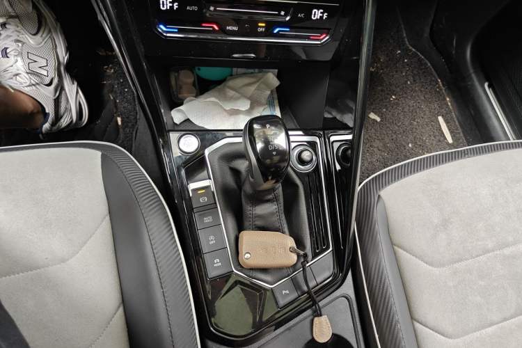 Used Volkswagen Tayron X 2024 330TSI Two-Wheel-Drive Prestige High-Energy Edition Gear Lever