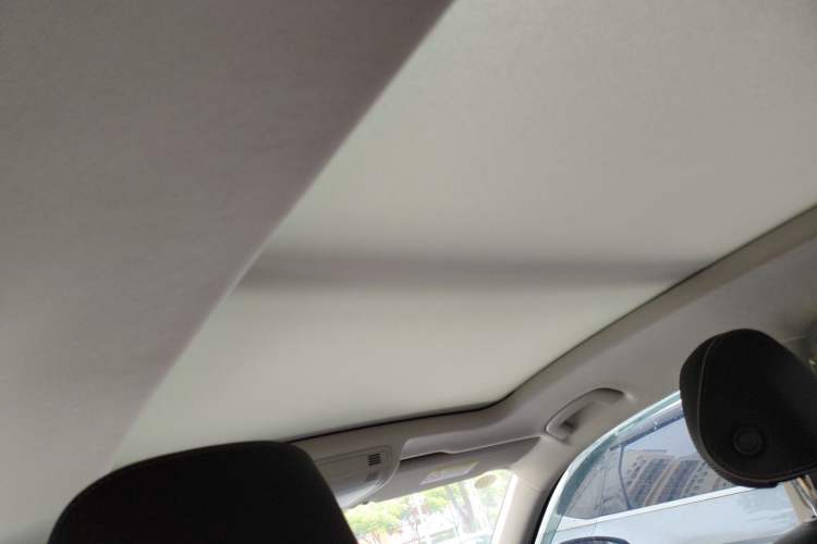 Used Volkswagen Tayron X 2024 330TSI Two-Wheel-Drive Prestige High-Energy Edition Headliner