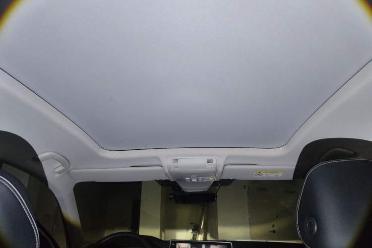 Used Volkswagen Tayron X 2024 330TSI Two-Wheel-Drive Prestige High-Energy Edition Headliner