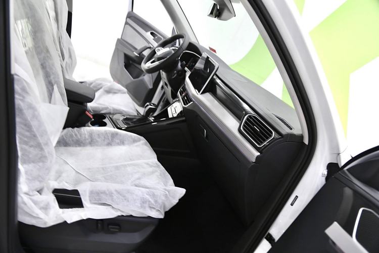 Used Volkswagen Tayron X 2024 330TSI Two-Wheel-Drive Prestige High-Energy Edition Interior 6