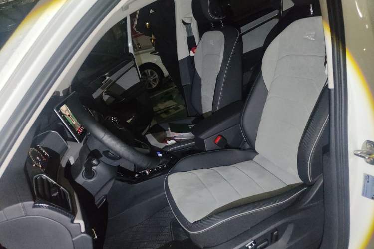 Used Volkswagen Tayron X 2024 330TSI Two-Wheel-Drive Prestige High-Energy Edition Left Front Seat
