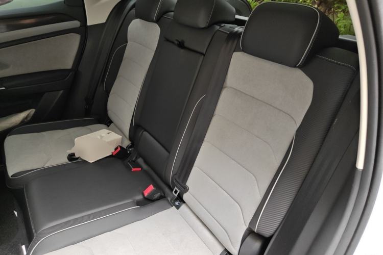 Used Volkswagen Tayron X 2024 330TSI Two-Wheel-Drive Prestige High-Energy Edition Left Rear Seat