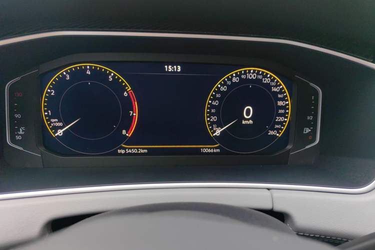 Used Volkswagen Tayron X 2024 330TSI Two-Wheel-Drive Prestige High-Energy Edition Odometer Close Up