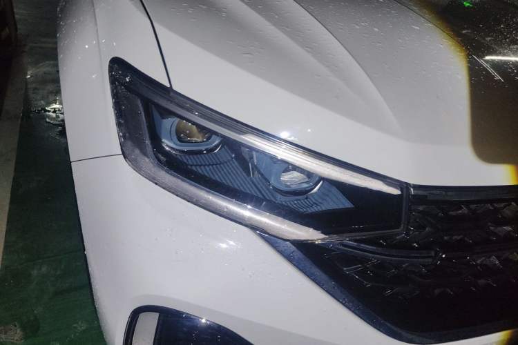 Used Volkswagen Tayron X 2024 330TSI Two-Wheel-Drive Prestige High-Energy Edition Right Front Headlight