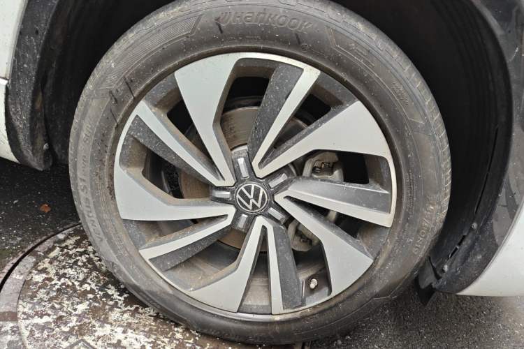 Used Volkswagen Tayron X 2024 330TSI Two-Wheel-Drive Prestige High-Energy Edition Right Front Wheel Hub