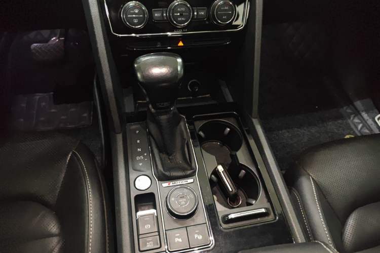 Used Volkswagen Teramont 2017 530 V6 Four-Wheel Drive Luxury Edition Gear Lever