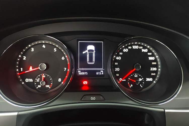 Used Volkswagen Teramont 2017 530 V6 Four-Wheel Drive Luxury Edition Instrument Cluster