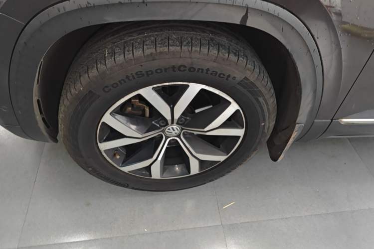 Used Volkswagen Teramont 2017 530 V6 Four-Wheel Drive Luxury Edition Left Front Wheel Hub