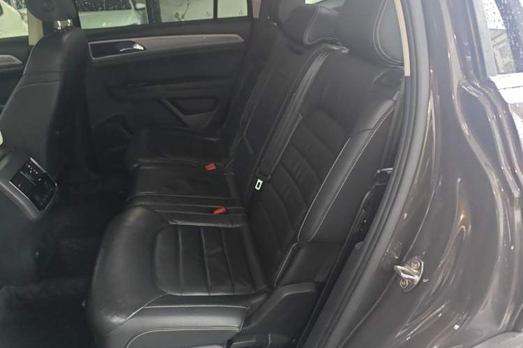 Used Volkswagen Teramont 2017 530 V6 Four-Wheel Drive Luxury Edition Left Rear Seat
