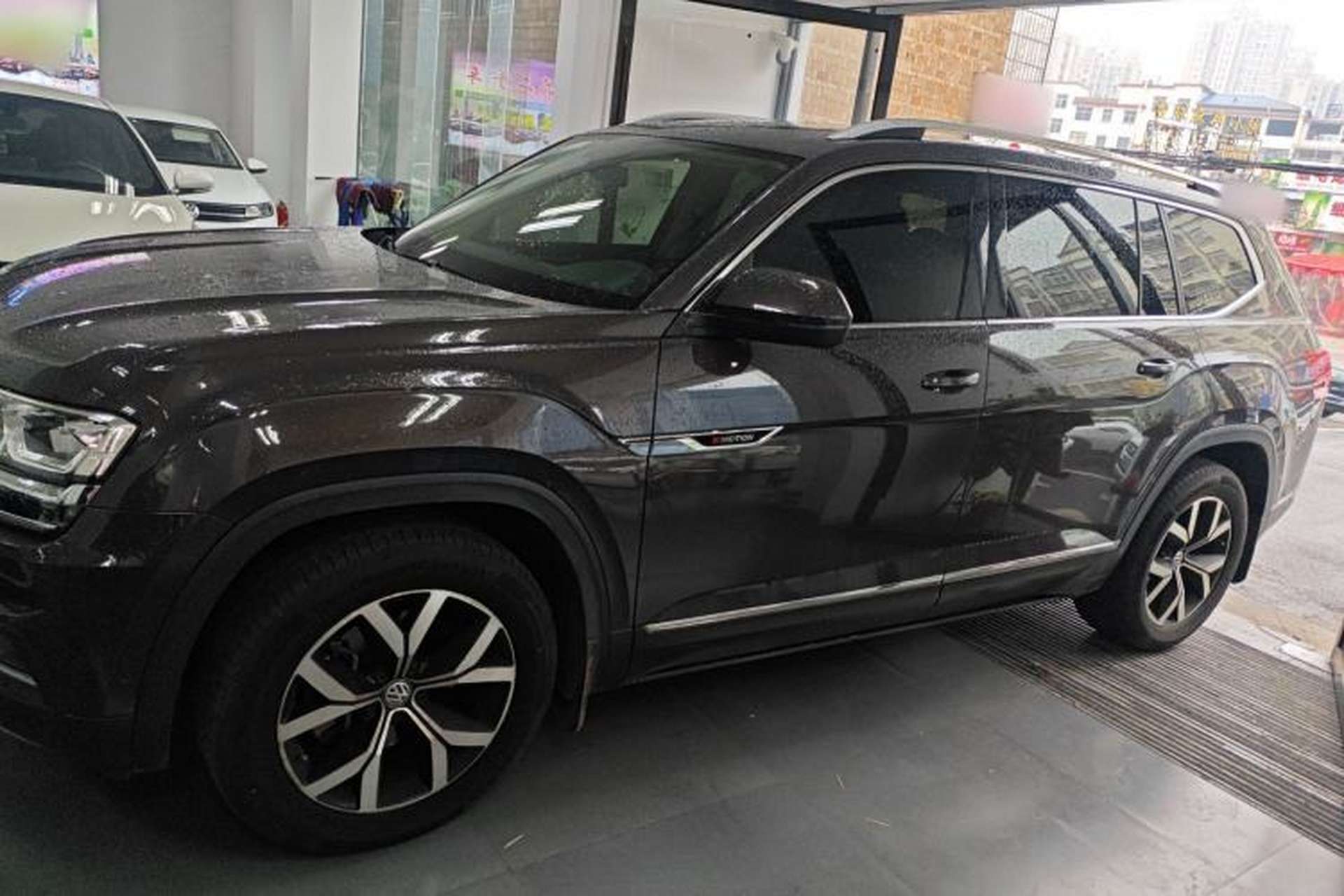 Used Volkswagen Teramont 2017 530 V6 Four-Wheel Drive Luxury Edition Left Side
